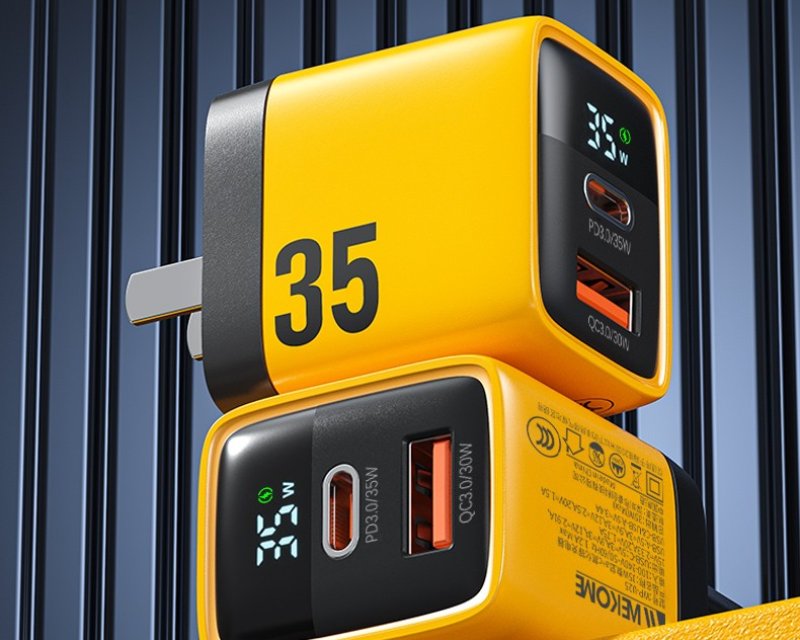 WP-U25 Super brzi Strujni GaN Punjač, 2-porta USB (3.0 i 3.1 Tip-C) 35W, sa displejom, žuti